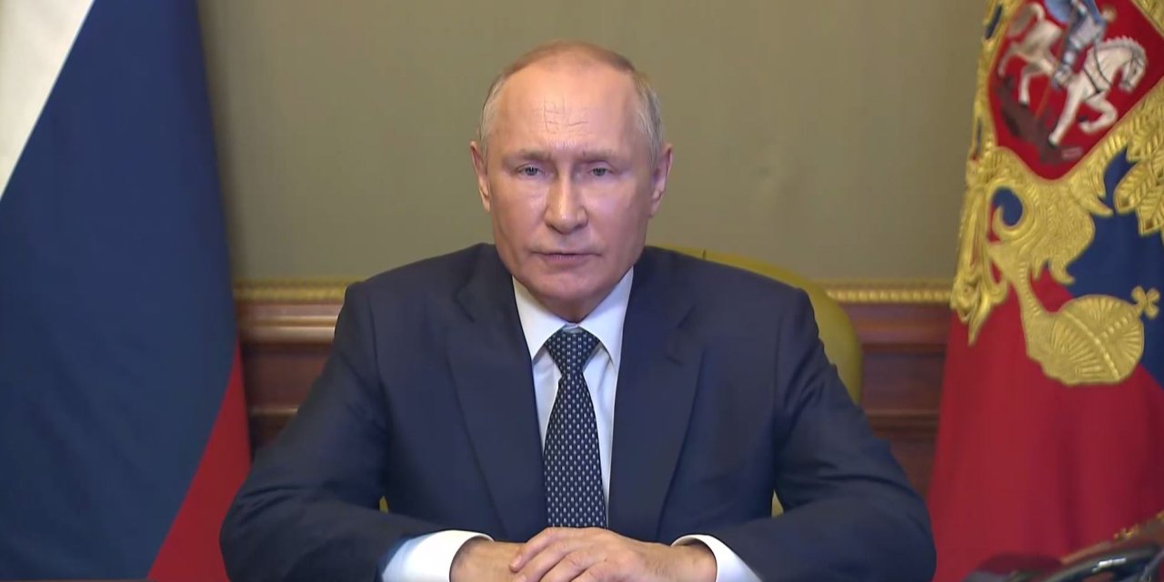 Putin duyurdu: Rusya, ABD'yle 'nükleer silah anlaşması'nı askıya aldı