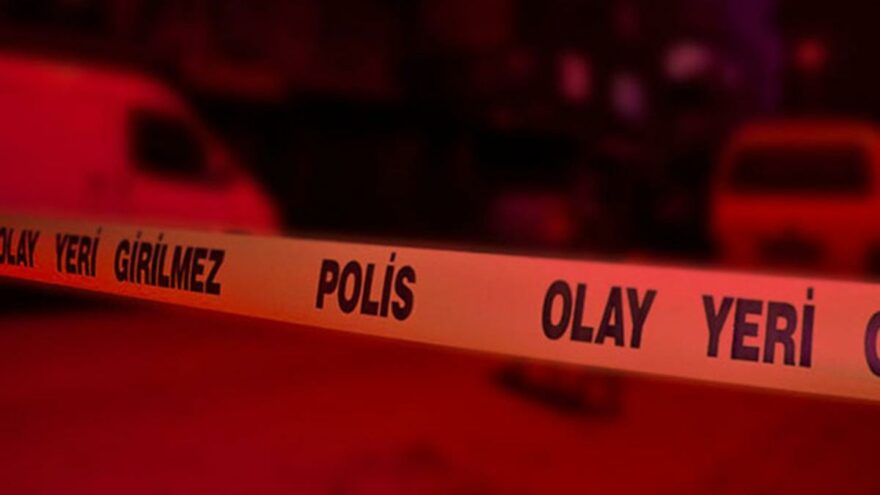 Erkek şiddeti bitmiyor: Evli olduğu kadını boğup, yanında üç saat oturdu