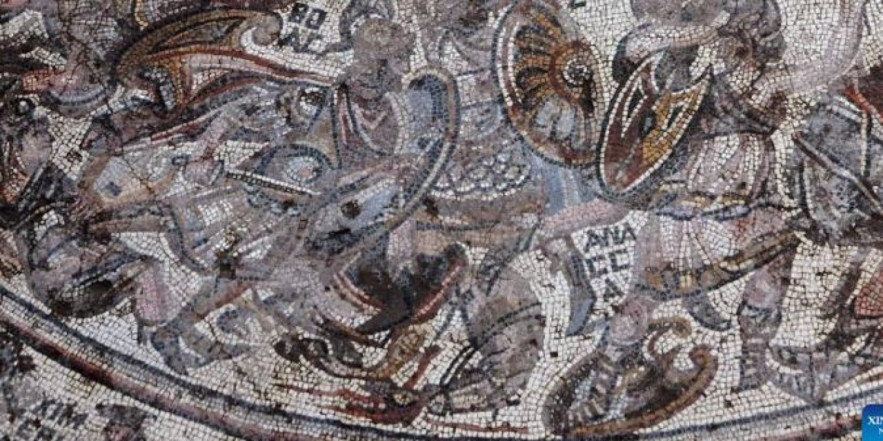 Türünün en nadide örneği 1600 yıllık Roma mozaiği Suriye'de bulundu