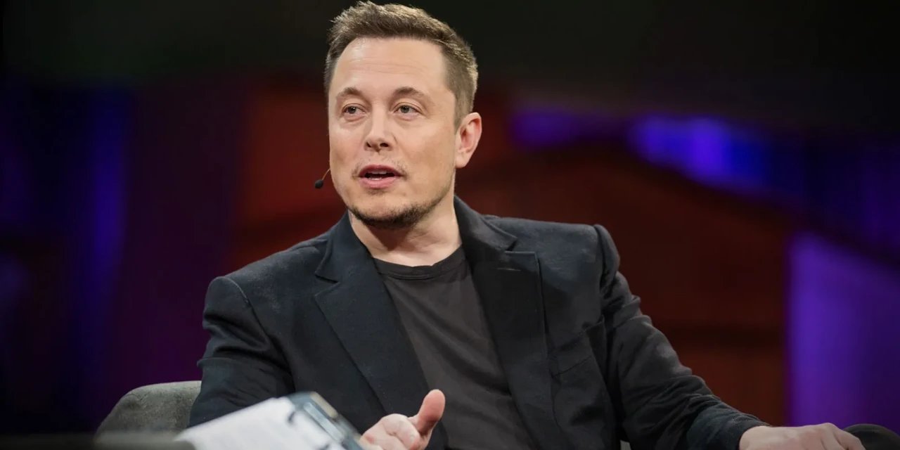 Elon Musk: Ukrayna hükümetini ücretsiz finanse etmeye devam edeceğiz