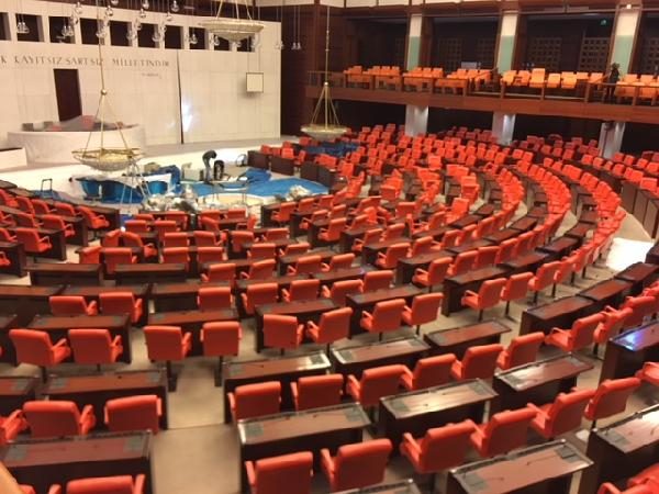 Muhalefet "darbe sayılır" demişti: Tartışmalı teklif yeniden oylandı, kabul edildi