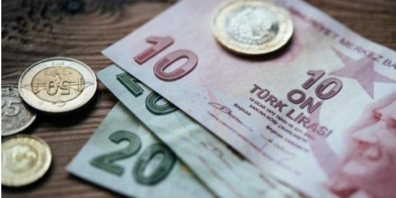 Fitch'ten Türkiye için yeni tahmin: Enflasyon hızla gerilemeyecek, büyüme yavaşlayacak