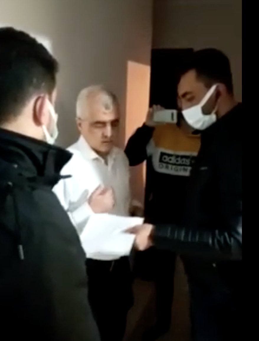 Gergerlioğlu evinden gözaltına alınırken polislere "Meclis'teki rezaletin ikinci versiyonunu oynuyorsunuz" dedi