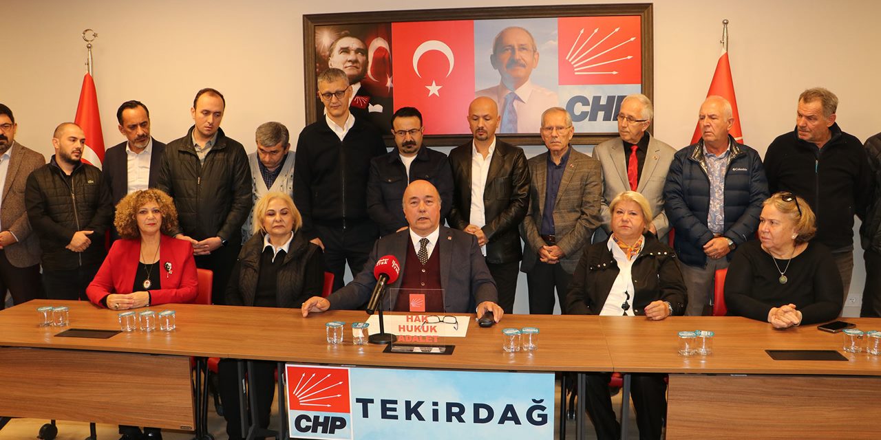 CHP'den 19 yönetim kurulu üyesi istifa etti, il başkanı Öztrak'ı suçladı