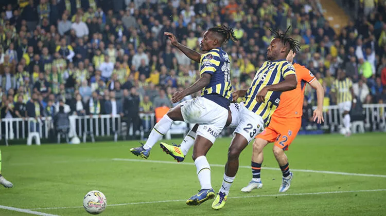 Fenerbahçe tek golle liderliğe yükseldi