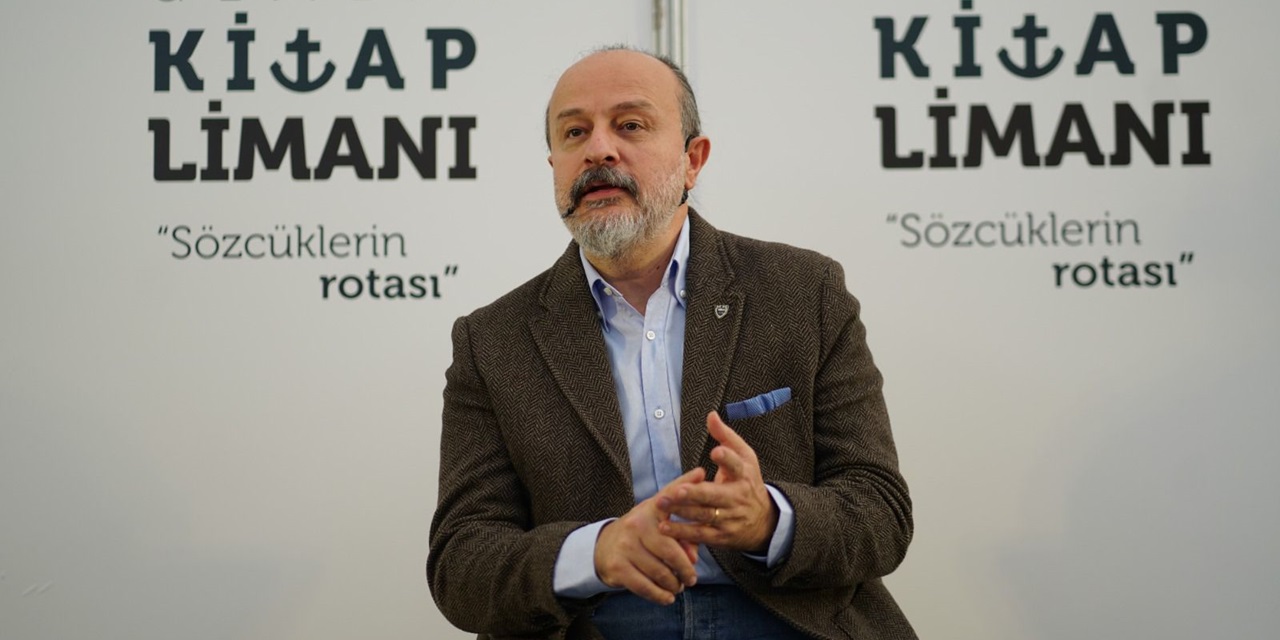 Gazeteci Ünsal Ünlü: AKP medyayı tamir edilemeyecek şekilde bozdu