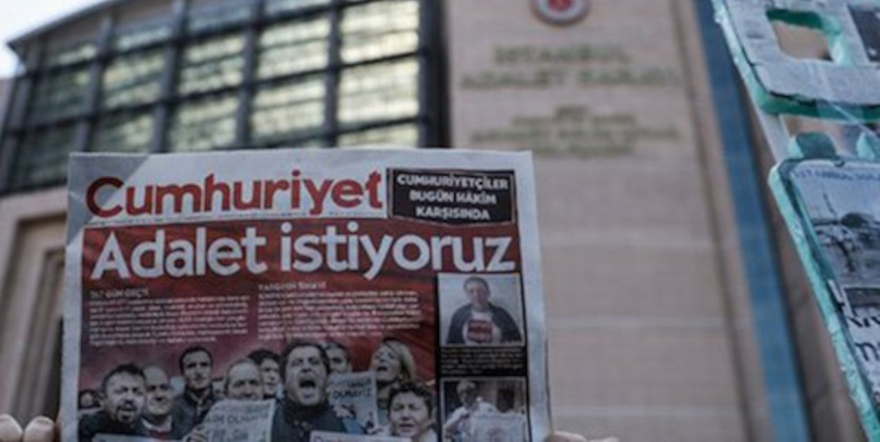 Yargıtay'dan Cumhuriyet gazetesi davası kararı: Mahkumiyet kararlarını usulden bozdu