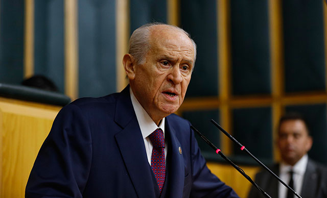 Bahçeli'den bildirici 103 emekli amirale: "Rütbeleri sökülmeli, maaşları kesilmeli, emeklilik hakları alınmalı"