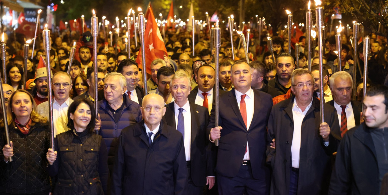 Ankara'da Anıtkabir'e 'İlelebet Cumhuriyet 'yürüyüşü
