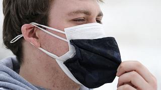 Uzmanlardan çift maske uyarısı: Mutant virüs 1 dakikada bulaşıyor