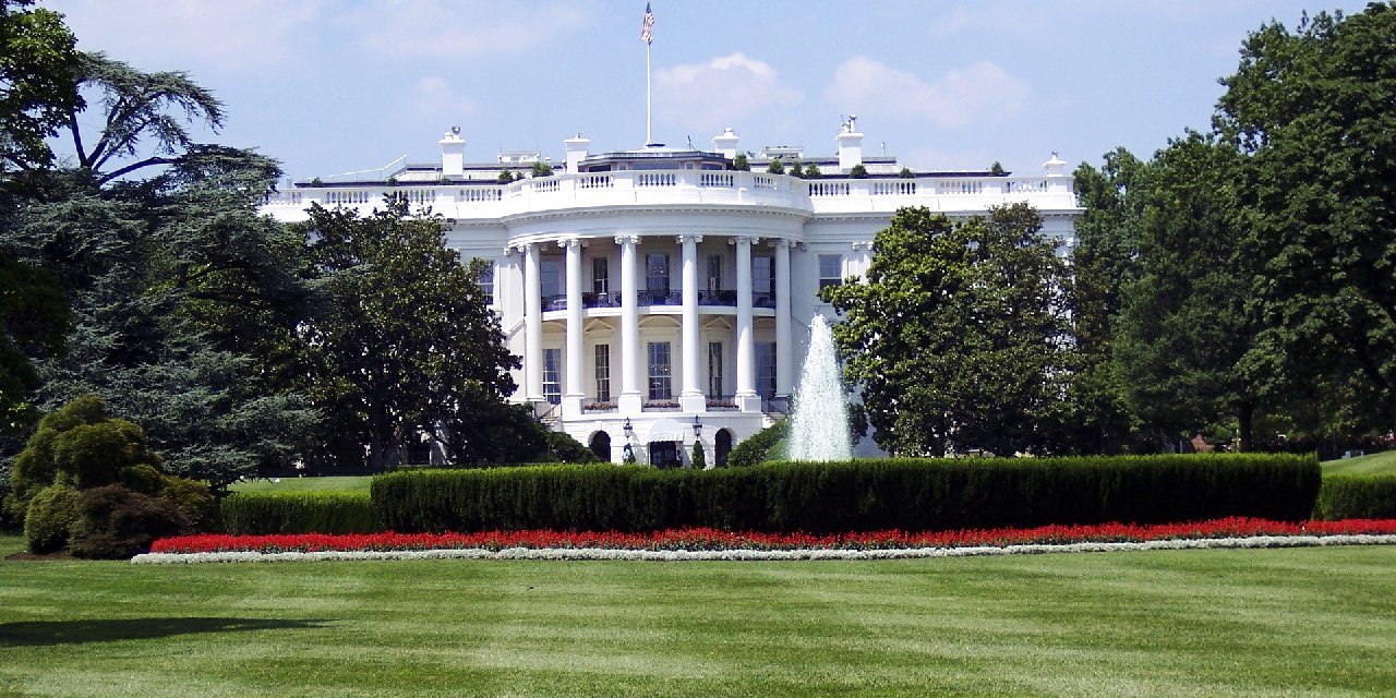 Twitter, 'doğruluğunu kontrol et' dedi, Beyaz Saray tweeti sildi
