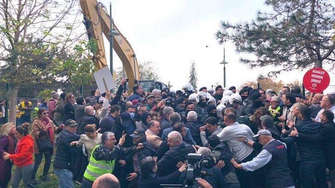 Kemerköy’de iş makinelerini engellemek isteyen yurttaşlara polis ablukası
