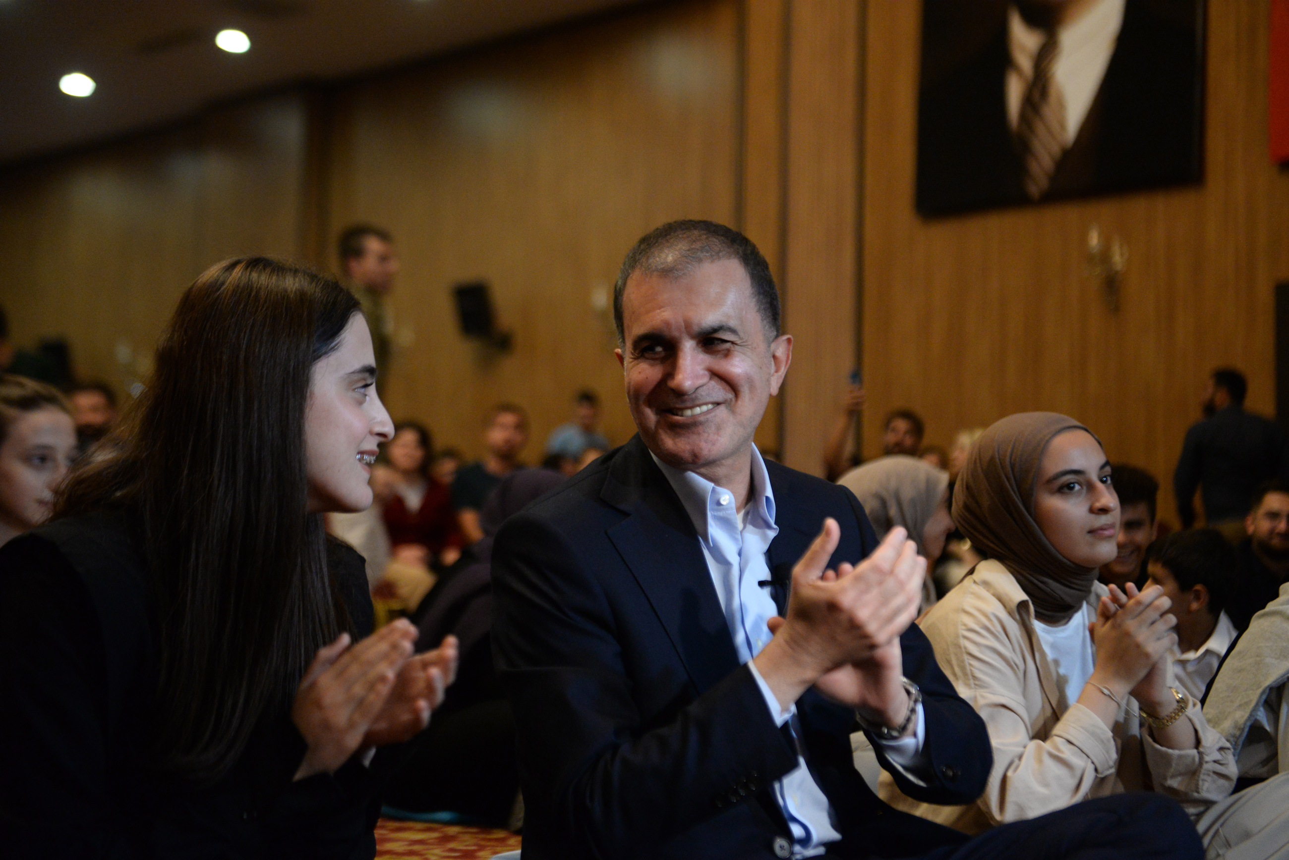 Ömer Çelik kendini tekrarladı: AKP'nin en genci Recep Tayyip Erdoğan'dır