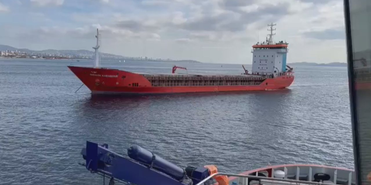 İstanbul'da 94 metrelik yük gemisinin makinesi arızalandı; Kıyı Emniyeti kurtardı