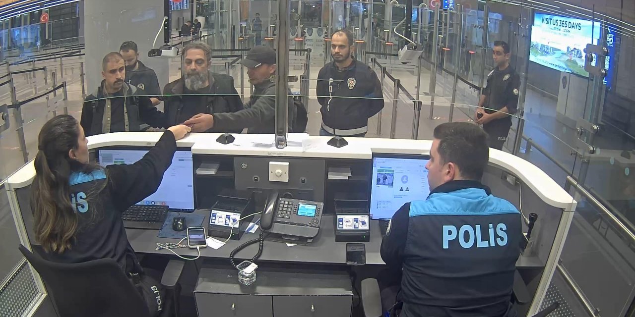 Arnavutluk'ta yakalanan Salih Akkurt Türkiye'ye getirildi