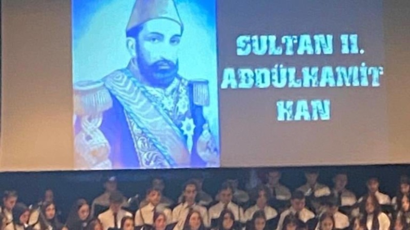 10 Kasım Atatürk anma etkinliğinde Abdülhamit’i andılar