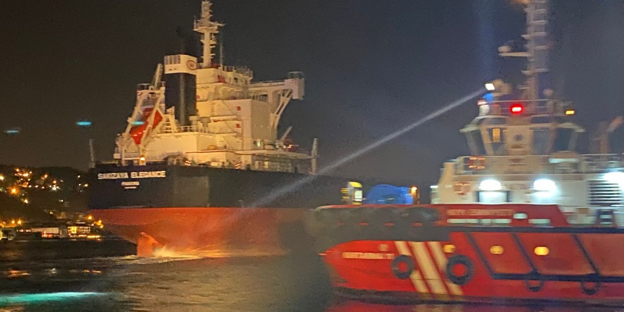 İstanbul'da arızalanan gemiyi Kıyı Emniyeti kurtardı