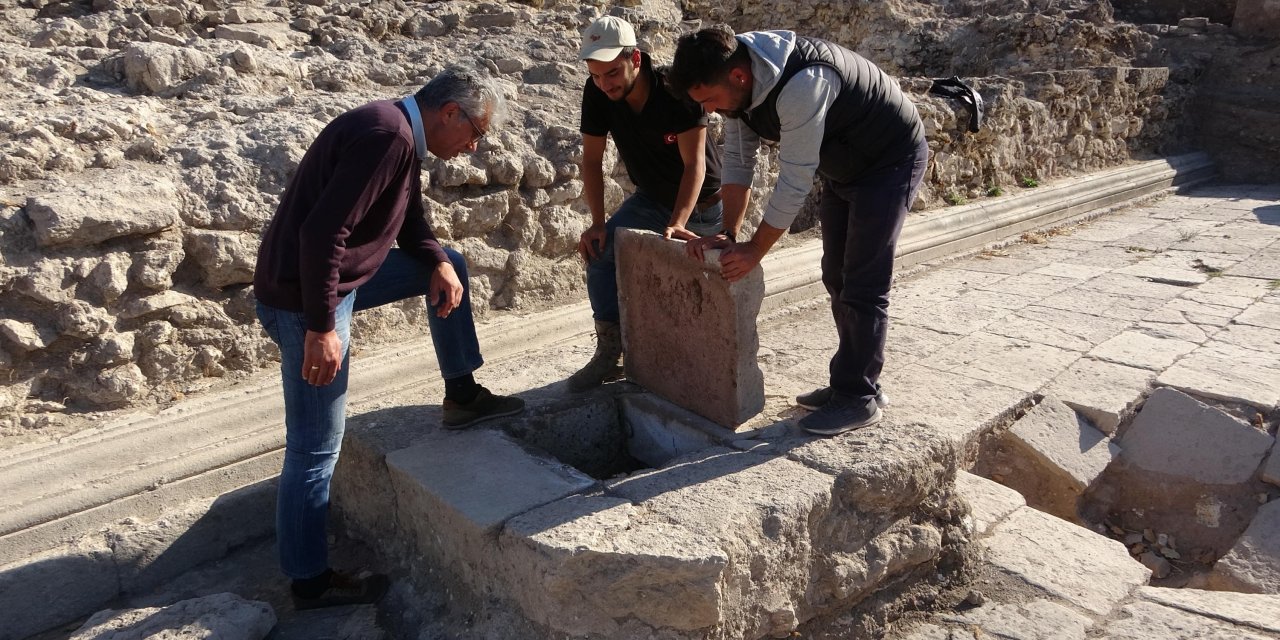 Büyük İskender adına kurulan 'Eski İstanbul'da 1900 yıllık atık su kanalı bulundu