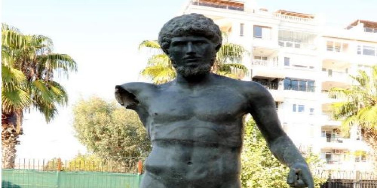 Roma İmparatoru Verus'un bronz heykeli yeniden Türkiye'de
