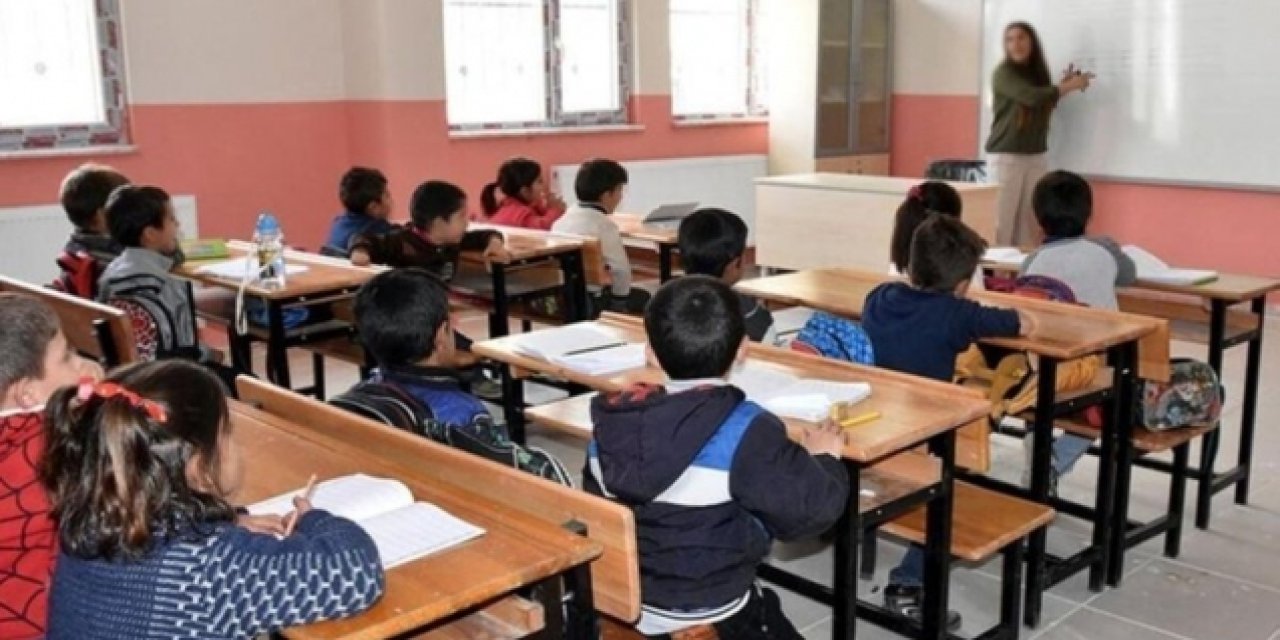 Deprem bölgesinden diğer illere kaydını aldıran öğrenci sayısı 166 bine yükseldi