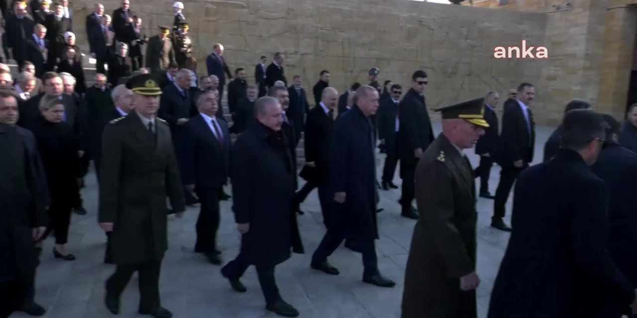 Anıtkabir'de 'Her yer Tayyip, her yer Erdoğan' sloganına ADD'den suç duyurusu