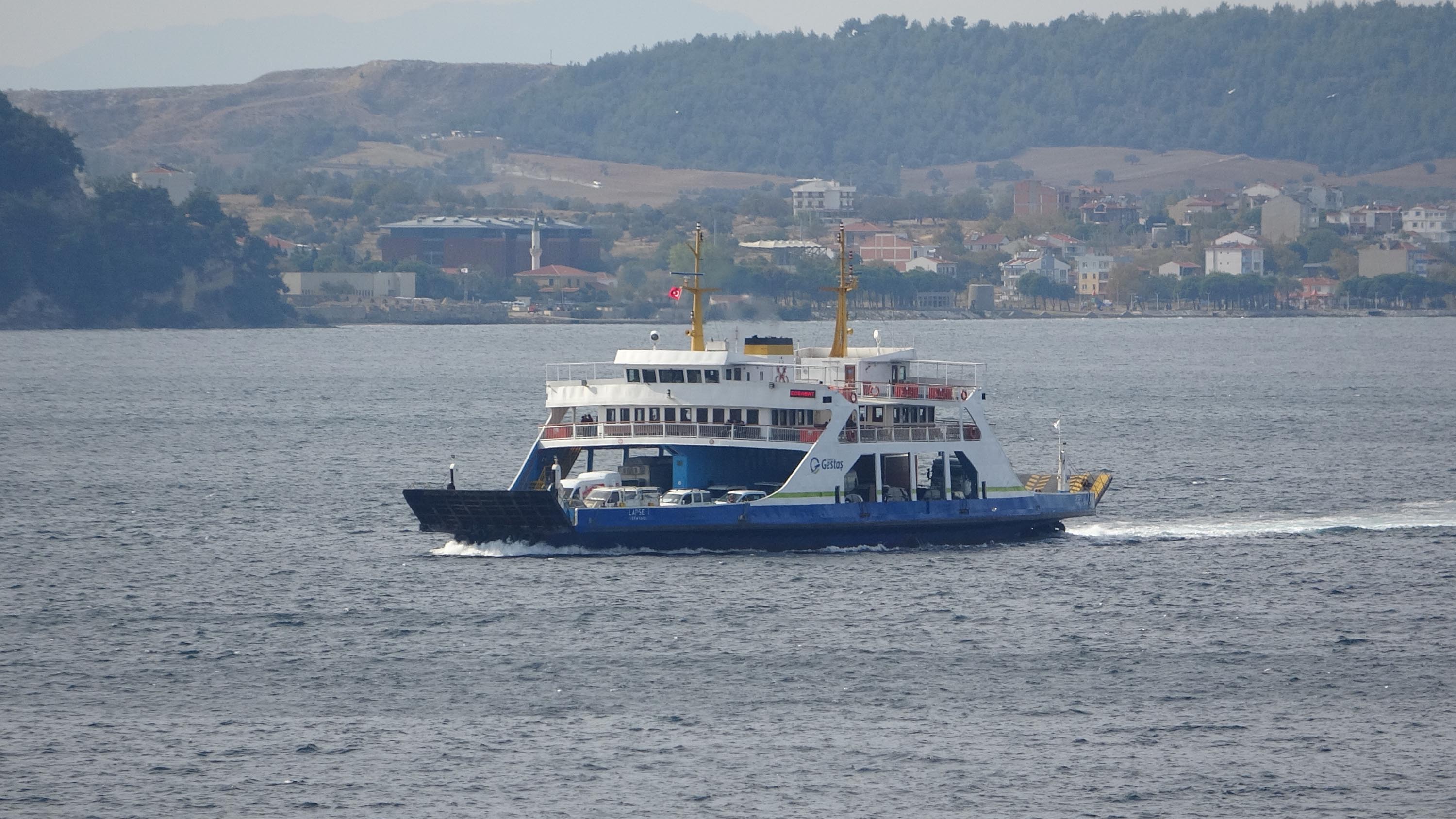 Gökçeada ve Bozcaada feribot seferleri iptal edildi