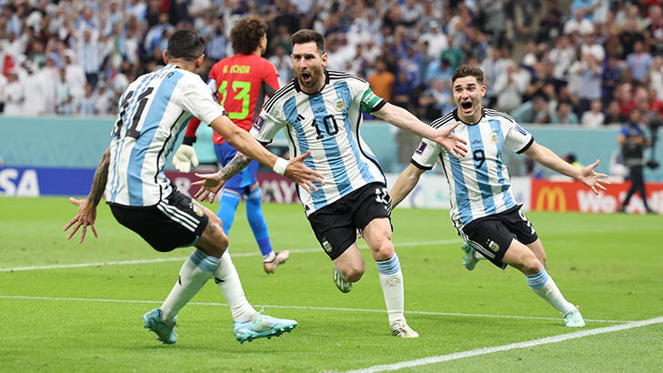 Arjantin'in ilk galibiyeti: Meksika'yı 2-0 yendi