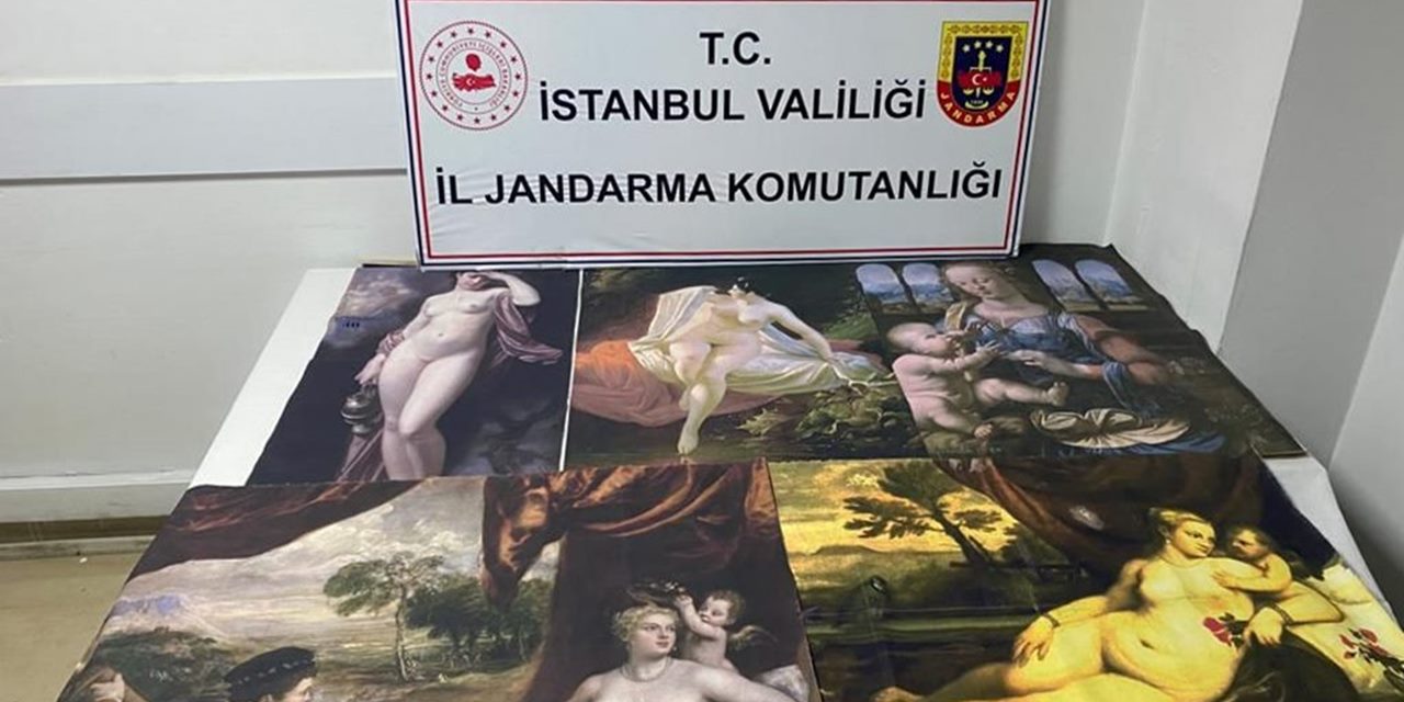 İstanbul'da tarihi eser operasyonu: Yüzlerce yıllık tablolar bulundu