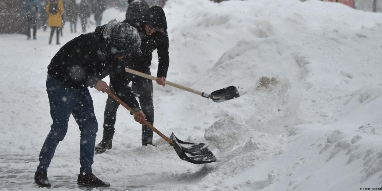 Kar yağışı beklenen Kiev’de enerji sorunları yaşanıyor