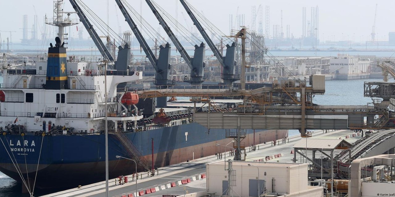 Katar Almanya'ya LNG ihraç edecek