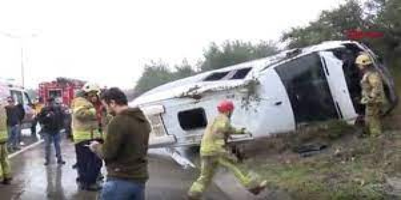 Eyüpsultan’da minibüs kazası: 2’si ağır, 10 yaralı