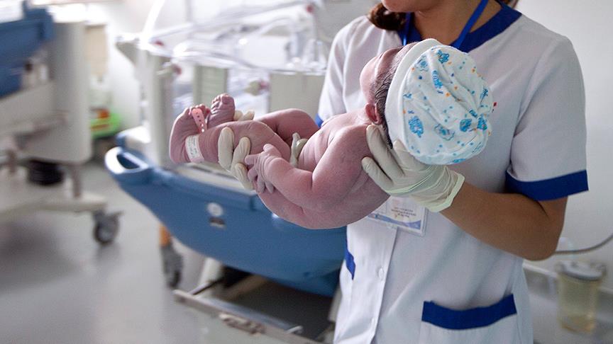 Pandemi döneminde doğum sırasında anne ve bebek ölümleri 3 kat arttı