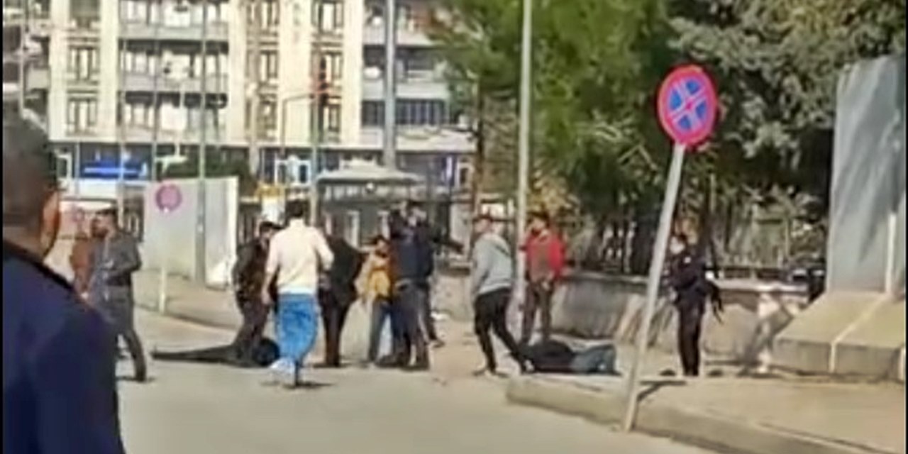 Mardin'de adliye önünde 3 aile kavga etti: 12 kişi yaralandı, 7 gözaltı