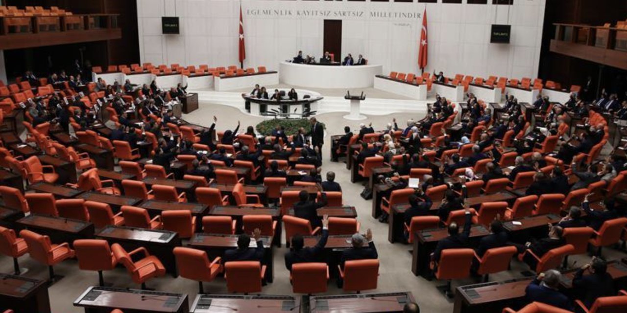 HDP'li 21 kadın vekilden 'tarikat skandalına' ilişkin 105 soru