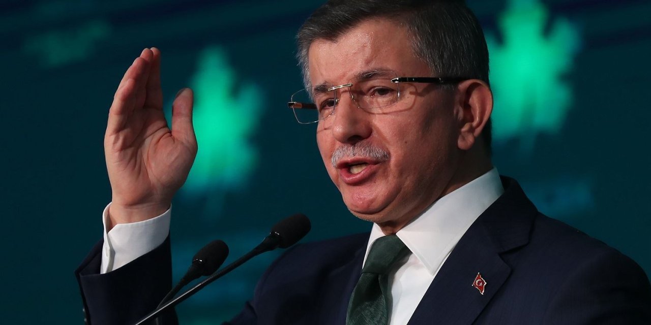 Ahmet Davutoğlu'ndan OVP tepkisi: 'Kaybedilen 10 yılın belgesi'