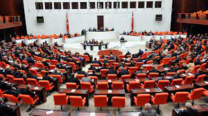 Kılıçdaroğlu'yla birlikte 8 CHP'li ve 2 HDP'li milletvekilinin fezlekeleri Meclis'e sunuldu