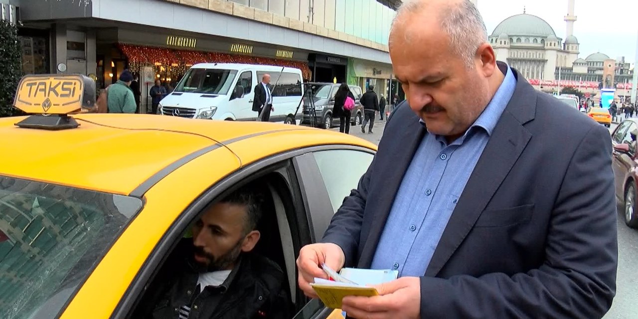 Taksiciler odasından Taksim'de taksi denetimi: 'Yolcu seçmiyorlar... Hemen duruyorlar...'