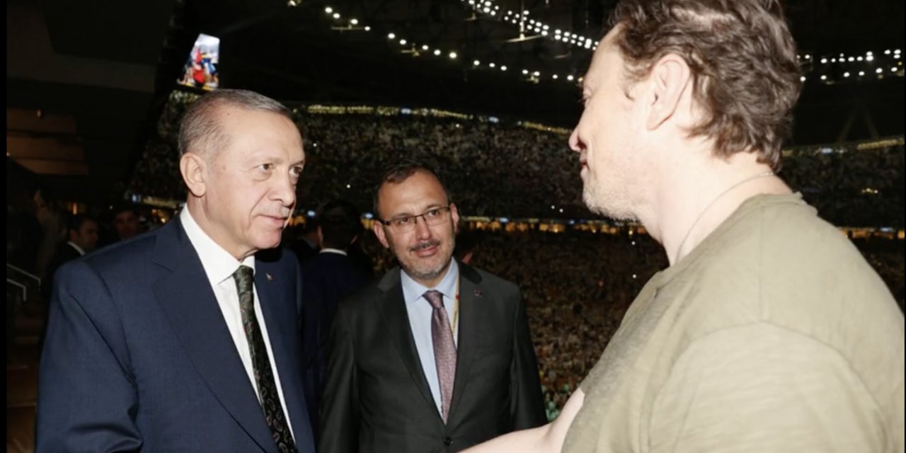Cumhurbaşkanı Erdoğan, Katar'da Elon Musk'la görüştü