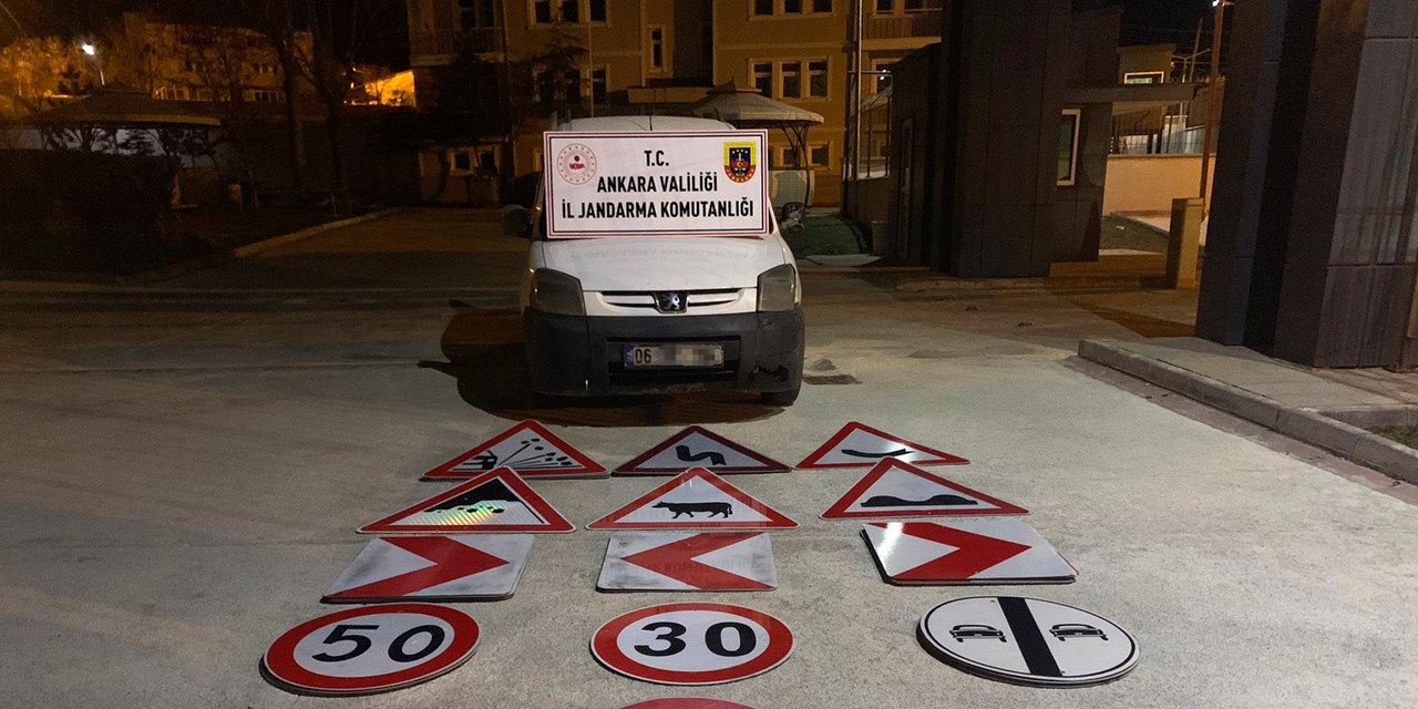 Dikkat hırsız çıkabilir! Ankara'da işaret levhası çalanlar yakalandı
