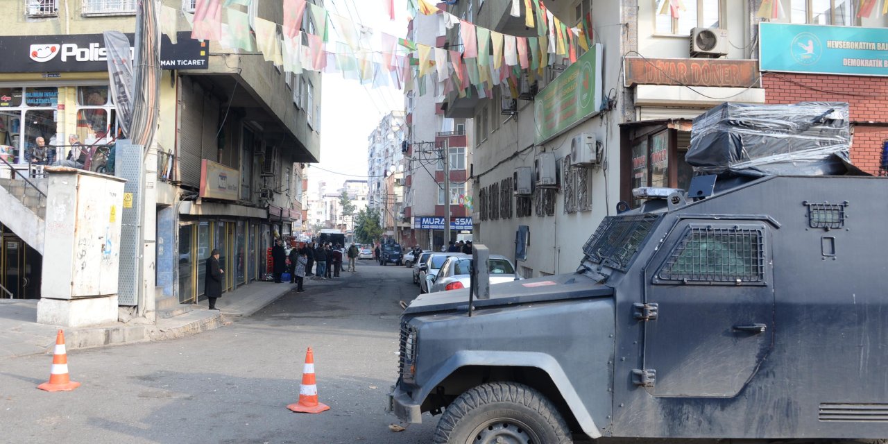 DBP Eş Genel Başkanı Bayındır ile 13 kişi gözaltına alındı