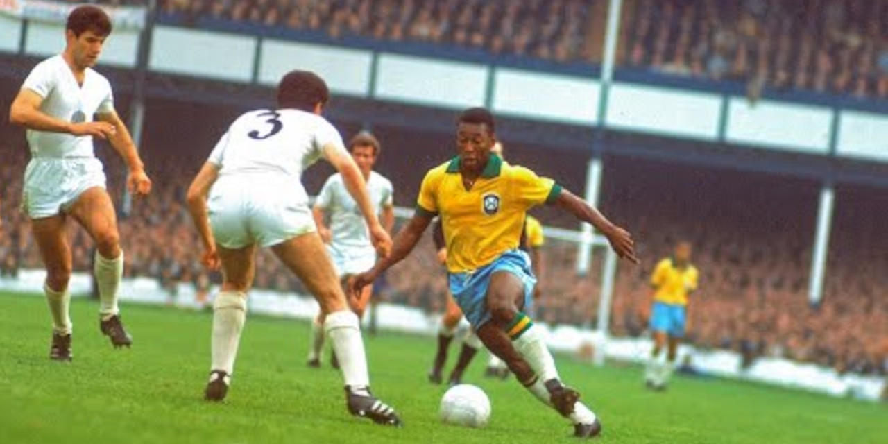 Futbolun efsanevi ismi Pele hayatını kaybetti