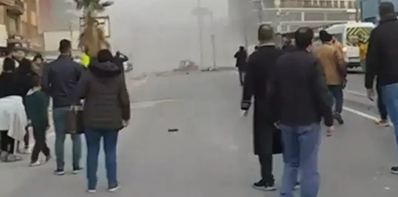 İzmir'de otel inşaatında vinç devrildi: '4 insan vefat etti, 3 kişi kayıp'