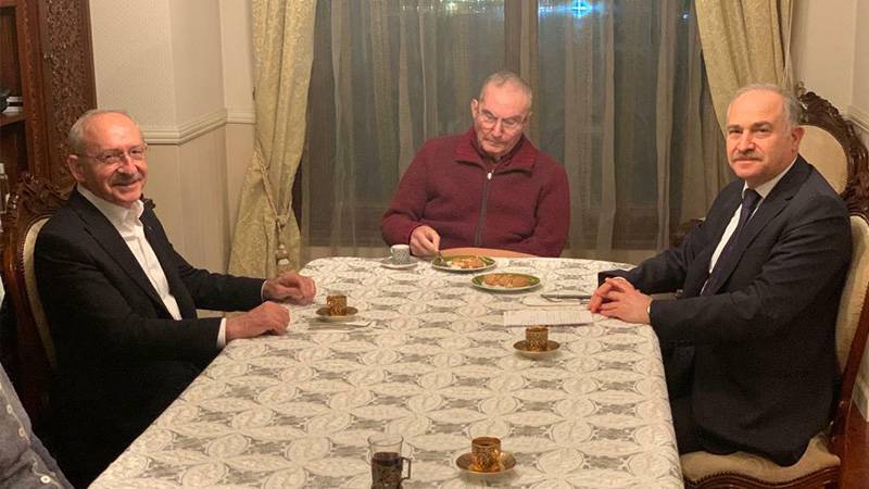 CHP lideri Kılıçdaroğlu'ndan Deniz Baykal'a ziyaret