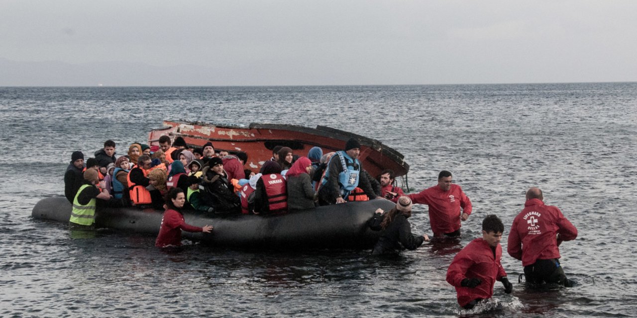 Lübnan'ın kuzeyinde 200 göçmeni taşıyan tekne battı