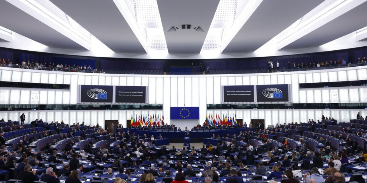 Avrupa Parlamentosu'nda rüşvet operasyonunda itiraflar başladı