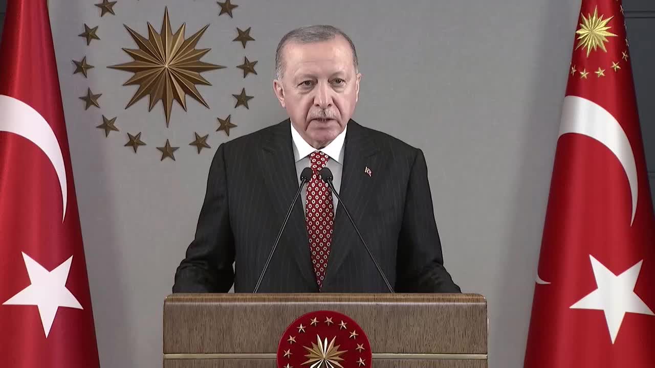 Cumhurbaşkanı Erdoğan: "Yabancılar, yollarımıza, tünellerimize, köprülerimize gıptayla bakıyor"