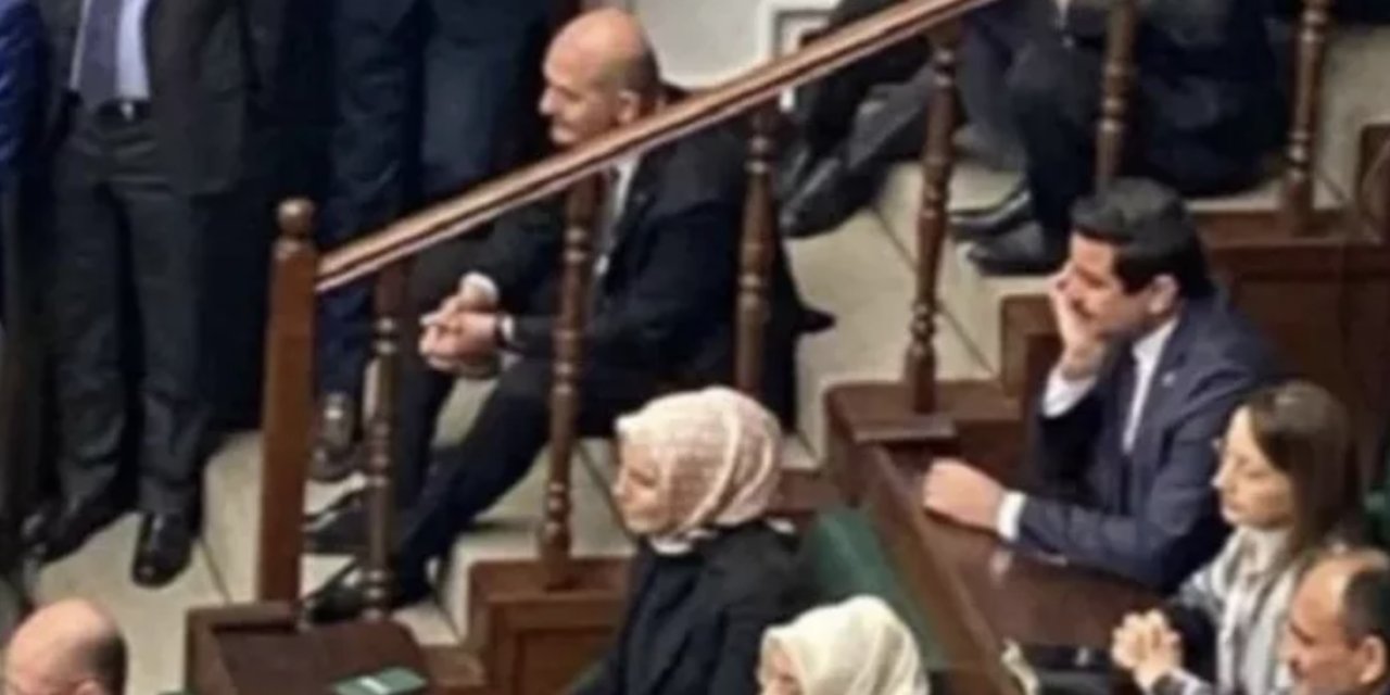 Süleyman Soylu, AKP grup toplantısını neden merdivenden izledi?
