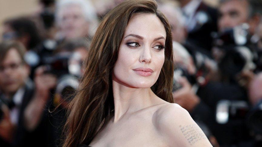 Angelina Jolie, Elif Şafak'a İstanbul Sözleşmesi'nden çıkma kararını sordu