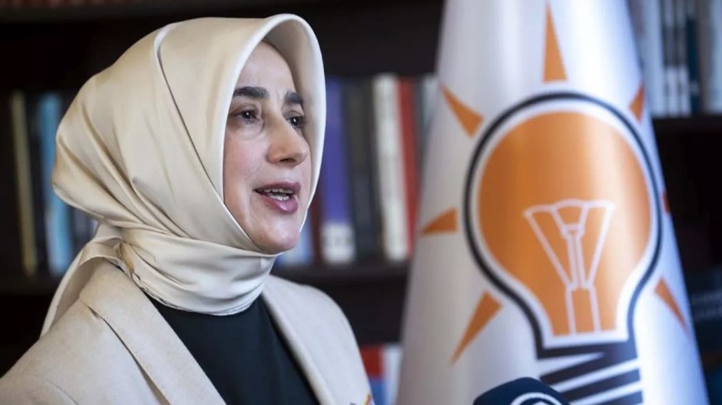 AKP'li Özlem Zengin 'trol hesaplar' raporunu Erdoğan'a sundu
