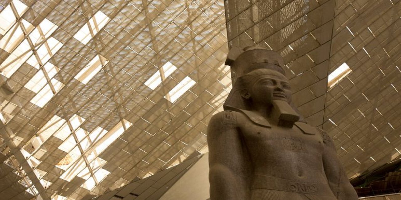 Mısır'da 2. Ramses heykeli çalınmaya çalışıldı